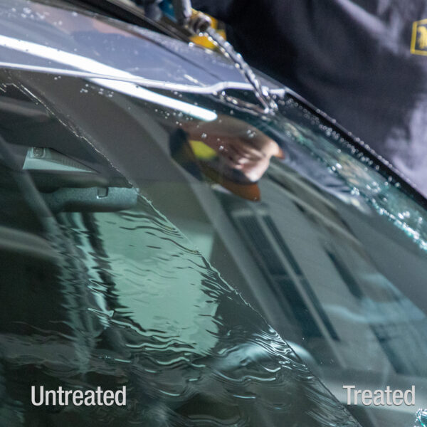 Meguiar’s Ultimate Glass Cleaner & Water Repellent